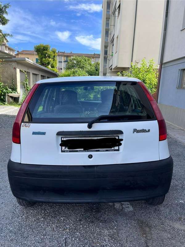 Usata Fiat Punto S 54 CV (39 kW) 1996 Bianco Utilitaria