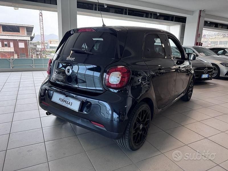Usata Smart ForFour Passion 90 CV (66 kW) 2018 Nero Utilitaria