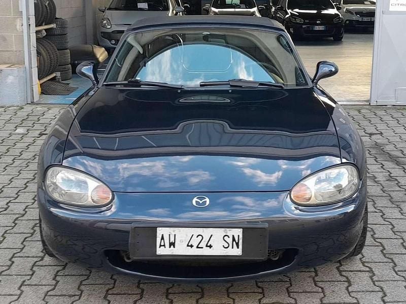 Usata Mazda MX5 110 CV (80 kW) 1998 Grigio Cabrio