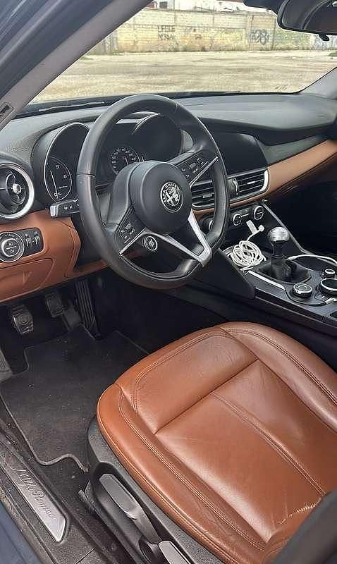Usata Alfa Romeo Giulia Business 150 CV (110 kW) 2016 Berlina
