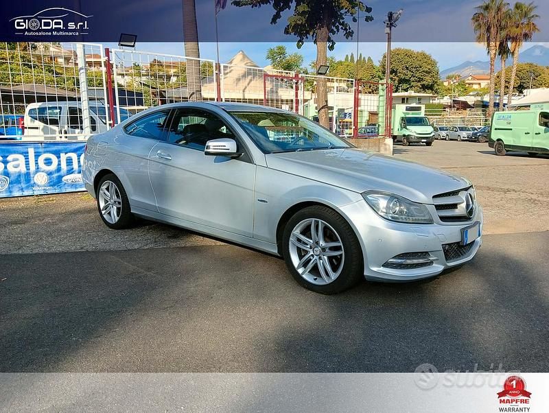 Usata Mercedes C220 Avantgarde 170 CV (125 kW) 2012 Grigio Berlina