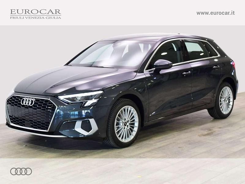 Grigio manhattan metallizzato Usata 2021 Audi A3 Business Tre volumi | 21.900 € (Buon prezzo) - Immagine 1/4