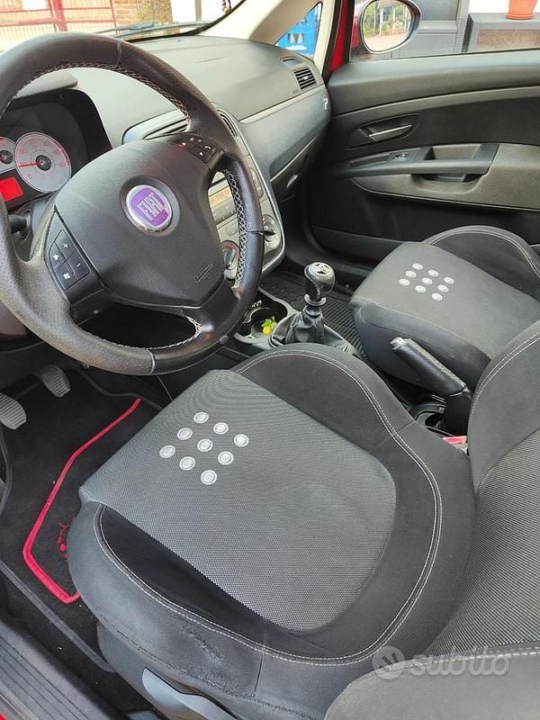 Usata Fiat Punto Sport 90 CV (66 kW) 2008 Rosso Utilitaria