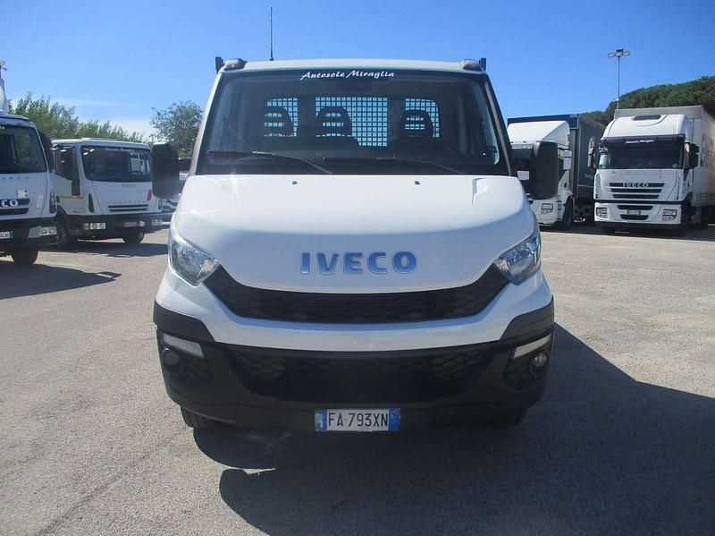 Usata Iveco Daily 106 CV (77 kW) 2015 Bianco