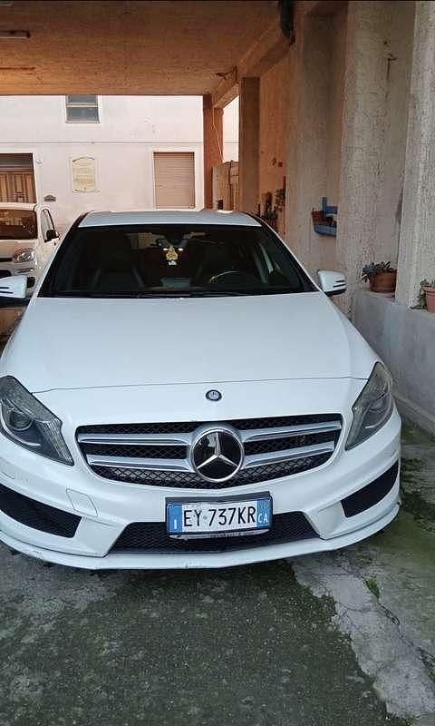 Usata 2014 Mercedes A180 Tre volumi | 7500 € (Buon prezzo) - Immagine 1/4