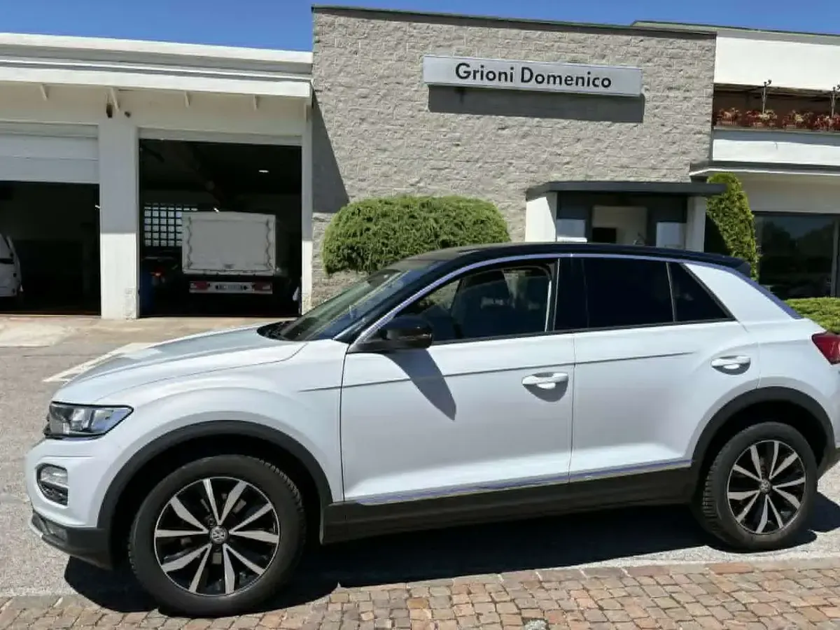 Usata VW T-Roc Style 116 CV (85 kW) 2020 White silver met tetto nero SUV