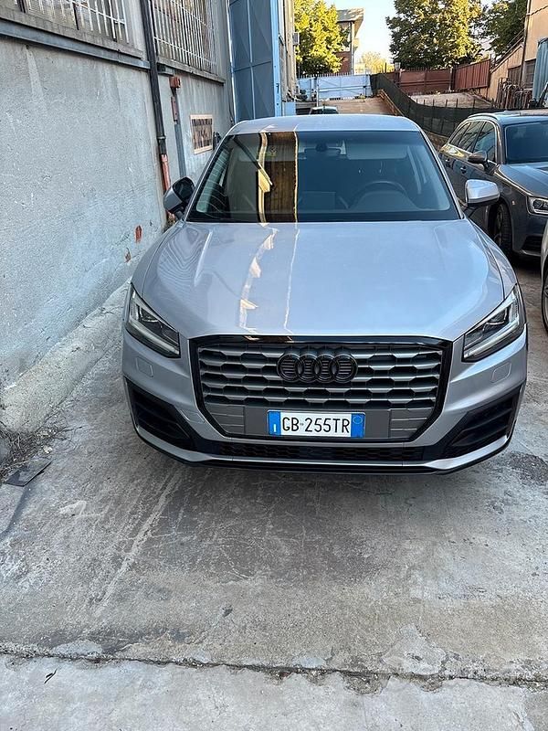 Usata Audi Q2 S-Line 116 CV (85 kW) 2020 Grigio SUV