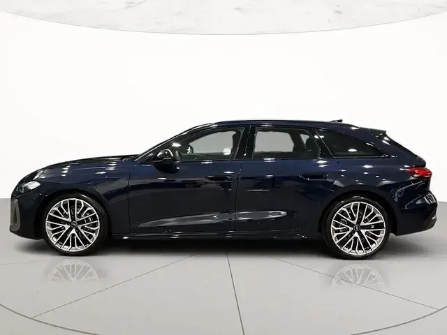 Begagnad Audi A5 S-Line 204 HK (150 kW) 2024 Blå Kombi