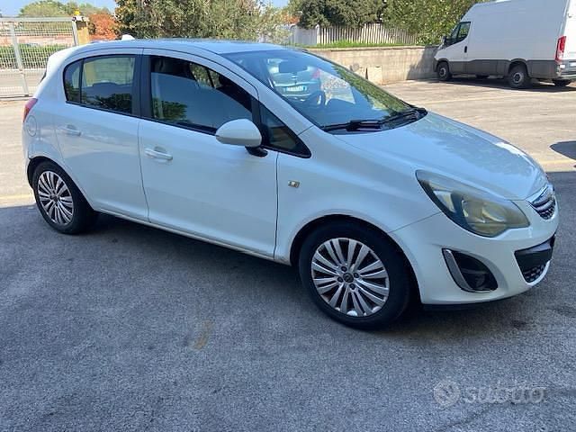 Usata Opel Corsa 2013 Bianco Utilitaria