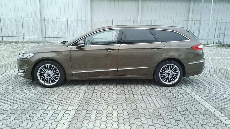 Usata Ford Mondeo Vignale 179 CV (131 kW) 2016 Marrone Station wagon