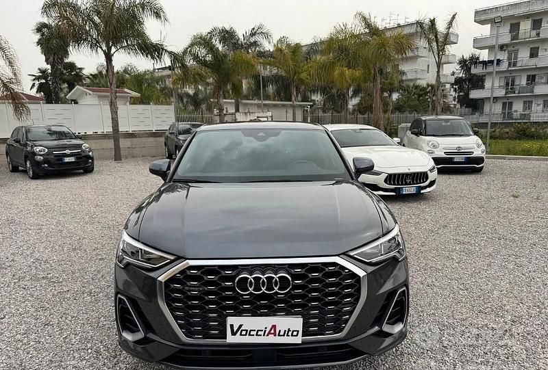 Grigio Usata 2020 Audi Q3 Sportback Comfort SUV | 30.999 € (Buon prezzo) - Immagine 1/4