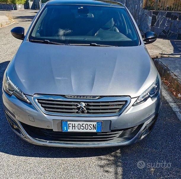 Usata Peugeot 308 GT-line 120 CV (88 kW) 2017 Grigio Berlina