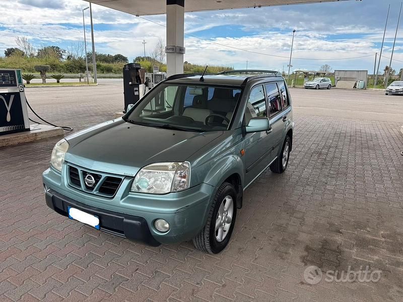 Usata Nissan X-Trail 114 CV (83 kW) 2003 Verde SUV