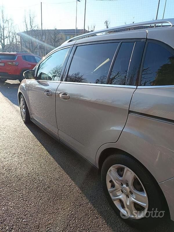 Usata Ford Grand C-Max 116 CV (85 kW) 2011 Grigio Monovolume