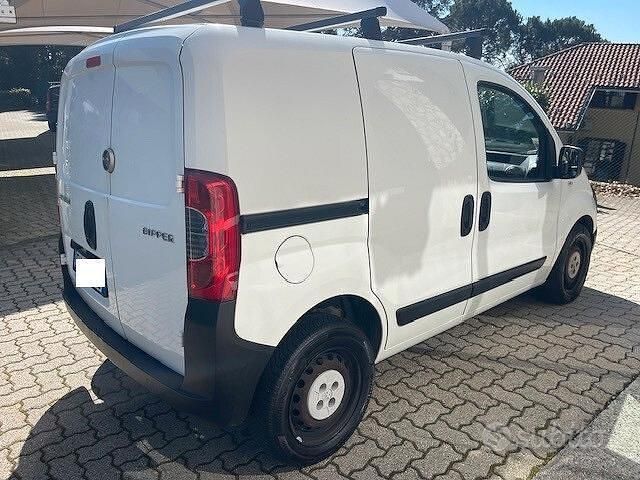 Usata Peugeot Bipper 75 CV (55 kW) 2011 Bianco Monovolume