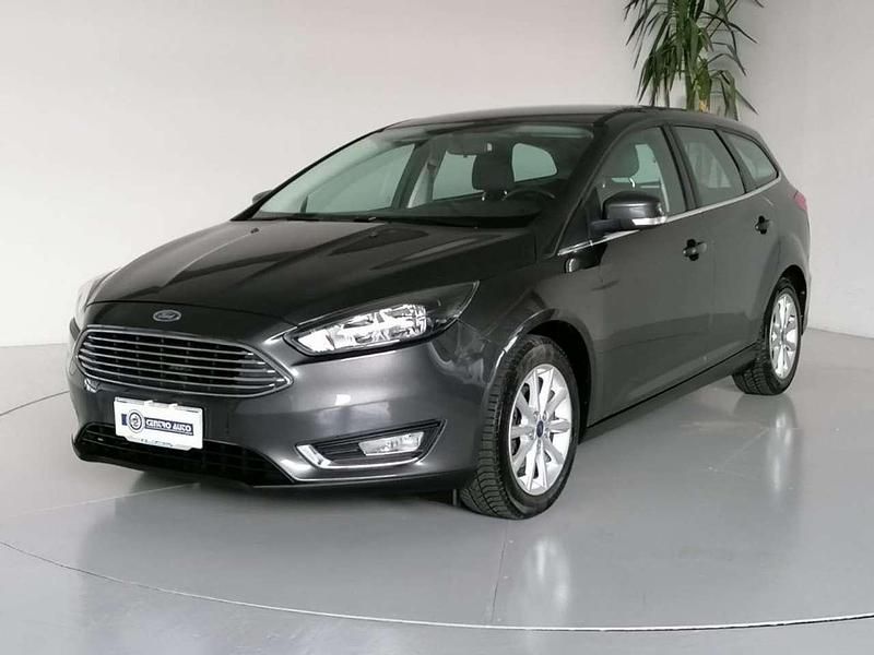 Usata Ford Focus Titanium 120 CV (88 kW) 2016 Grigio(met.) Station wagon