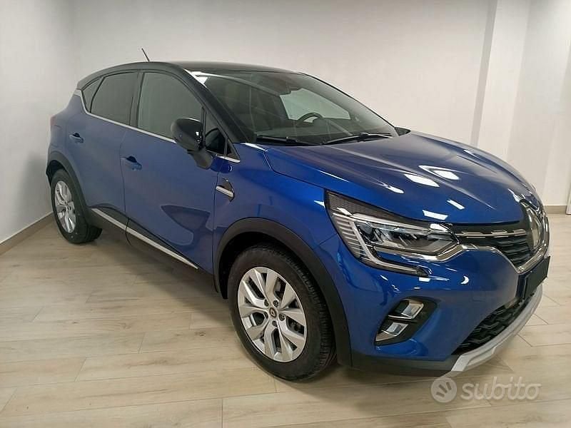 Usata Renault Captur Intens 101 CV (74 kW) 2020 Blu/azzurro SUV