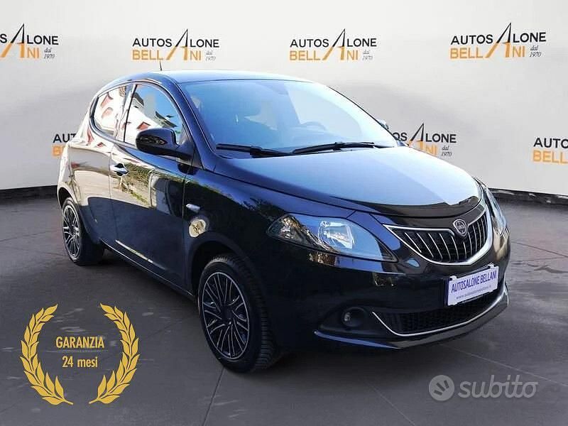 Usata Lancia Ypsilon Gold 69 CV (50 kW) 2021 Nero Utilitaria