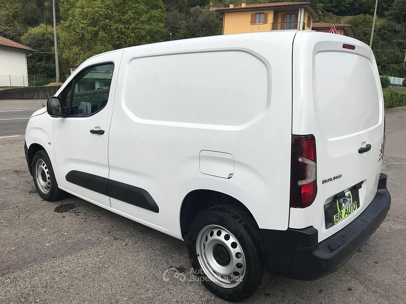 Usata Citroën Berlingo 102 CV (75 kW) 2023 Bianco Monovolume