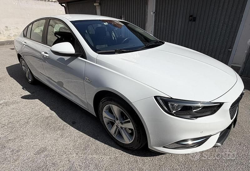 Usata Opel Insignia Sport 170 CV (125 kW) 2017 Bianco Berlina