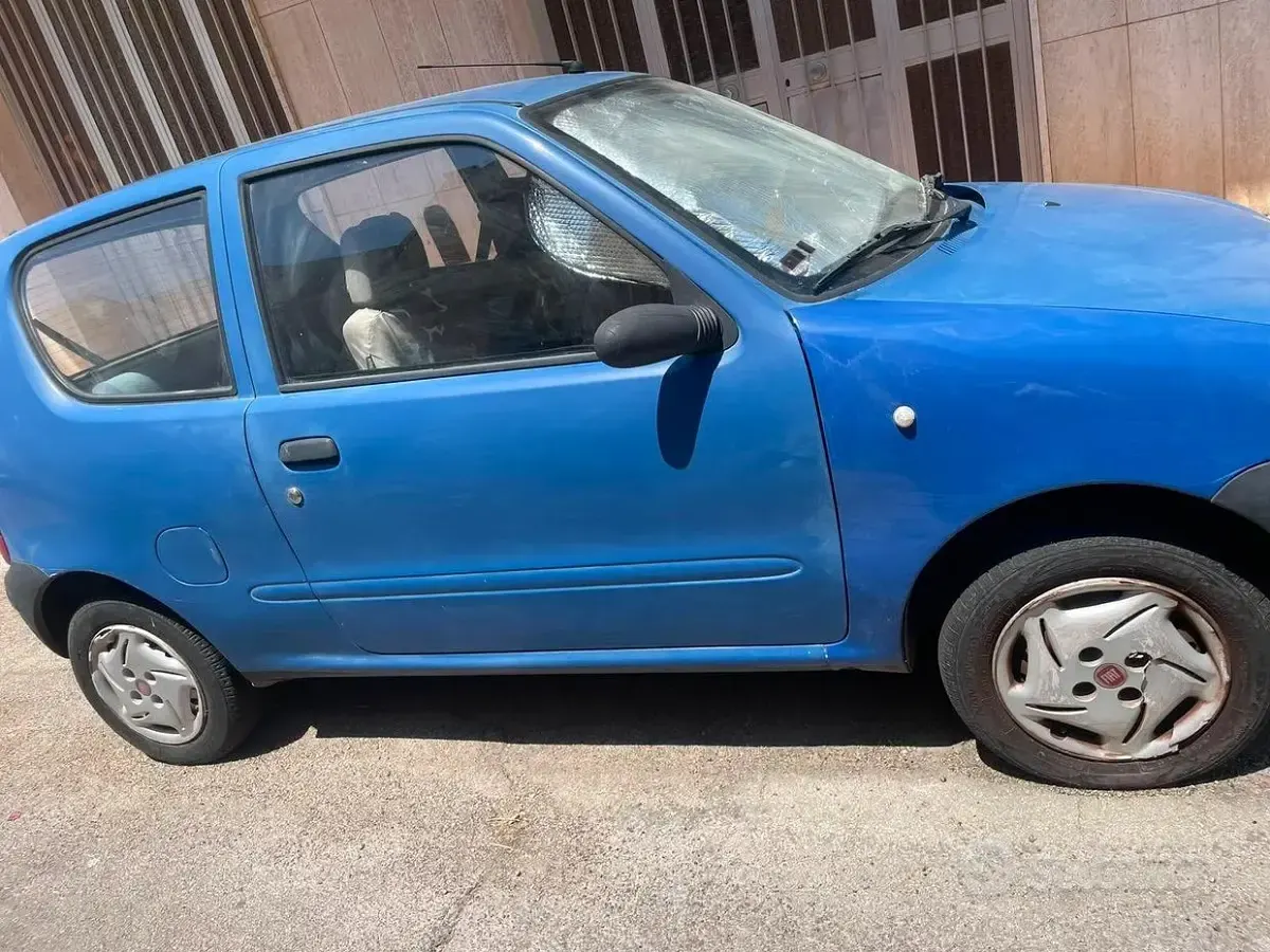 Usata Fiat 600 39 CV (28 kW) 2000 Bluazzurro Berlina