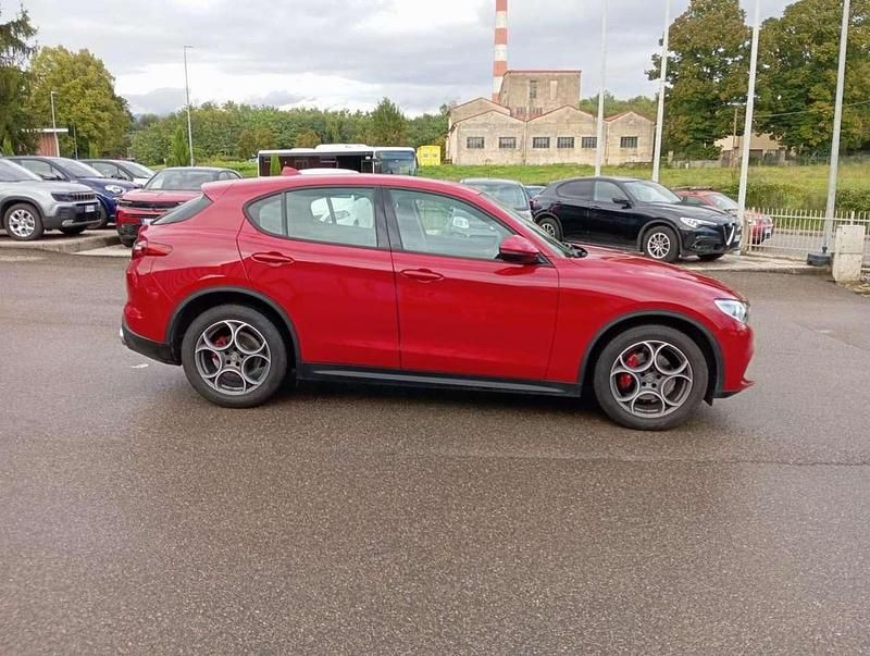 Usata Alfa Romeo Stelvio 160 CV (117 kW) 2021 Rosso SUV