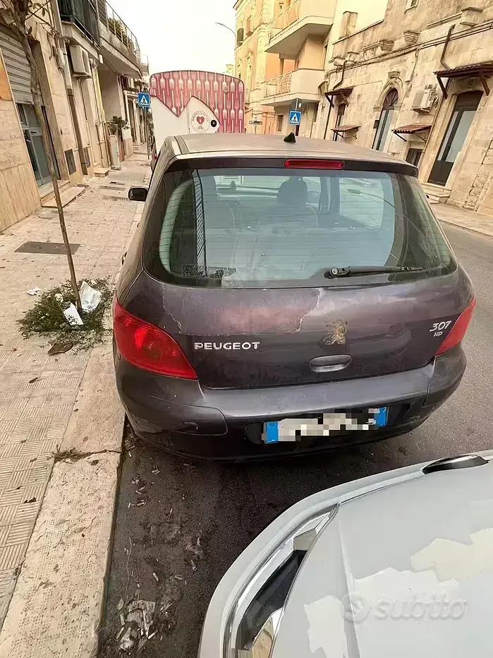 Usata Peugeot 307 107 CV (78 kW) 2003 Viola Berlina