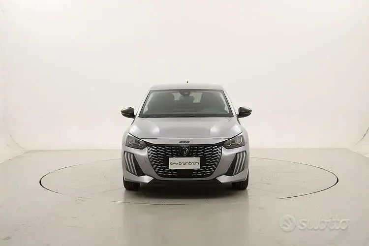 Usata Peugeot 208 Allure 101 CV (74 kW) 2025 Grigio Utilitaria