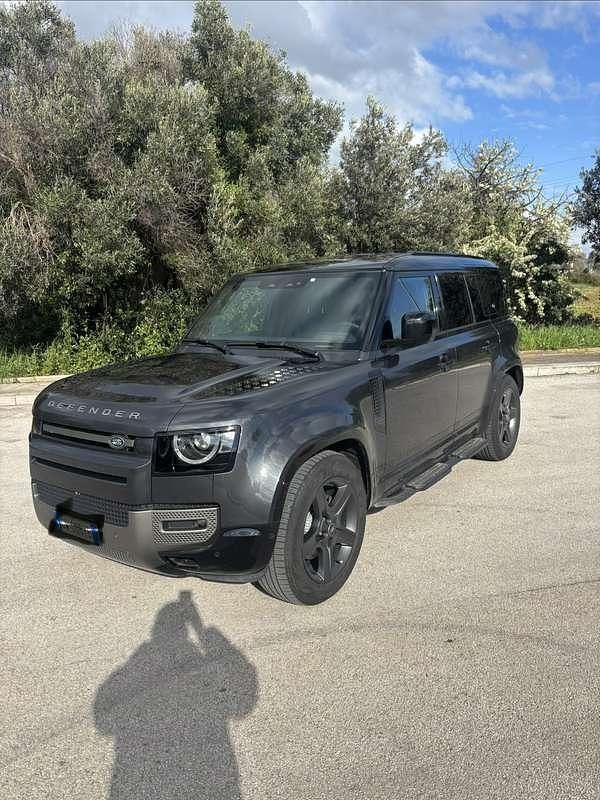 Usata Land Rover Defender SE 200 CV (147 kW) 2024 SUV