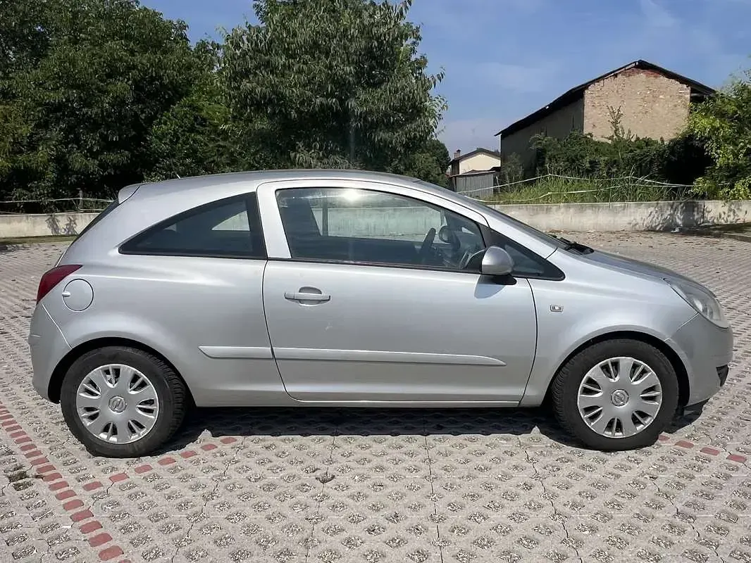 Usata Opel Corsa Club 80 CV (58 kW) 2008 Utilitaria