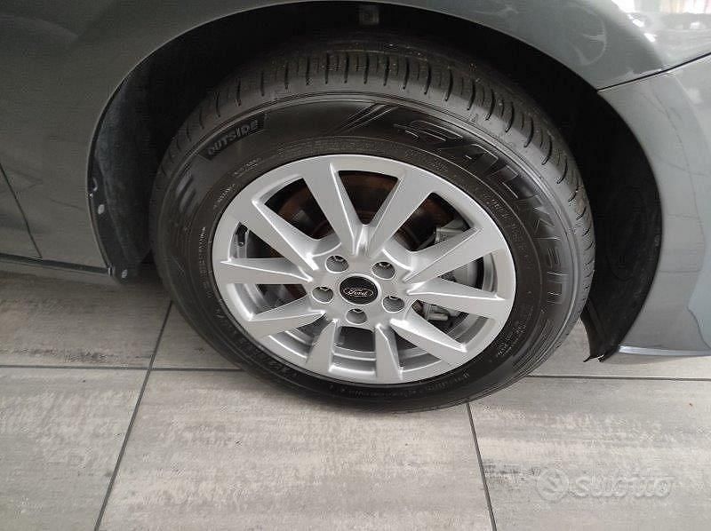 Usata Ford Tourneo Connect 122 CV (89 kW) 2023 Grigio Monovolume