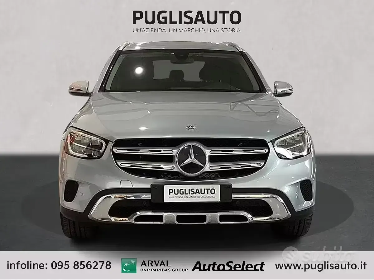 Usata Mercedes GLC200 Business 163 CV (119 kW) 2021 Grigio SUV