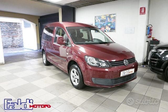 Usata VW Caddy Trendline 102 CV (75 kW) 2013 Bordeaux Monovolume