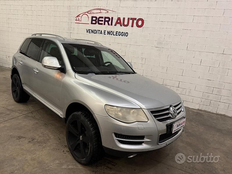 Usata VW Touareg 240 CV (176 kW) 2009 Grigio SUV