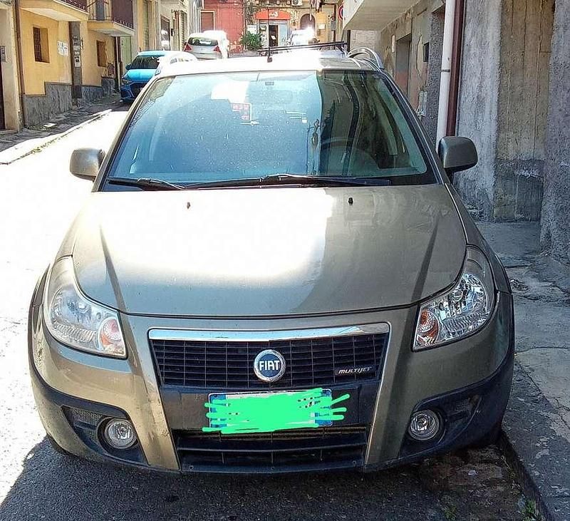 Usata Fiat Sedici Emotion 120 CV (88 kW) 2006 Marrone SUV
