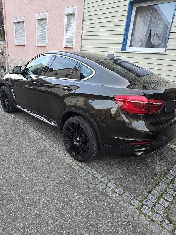Begagnad BMW X6 Efficient Dynamics 258 HK (189 kW) 2015 Brun SUV