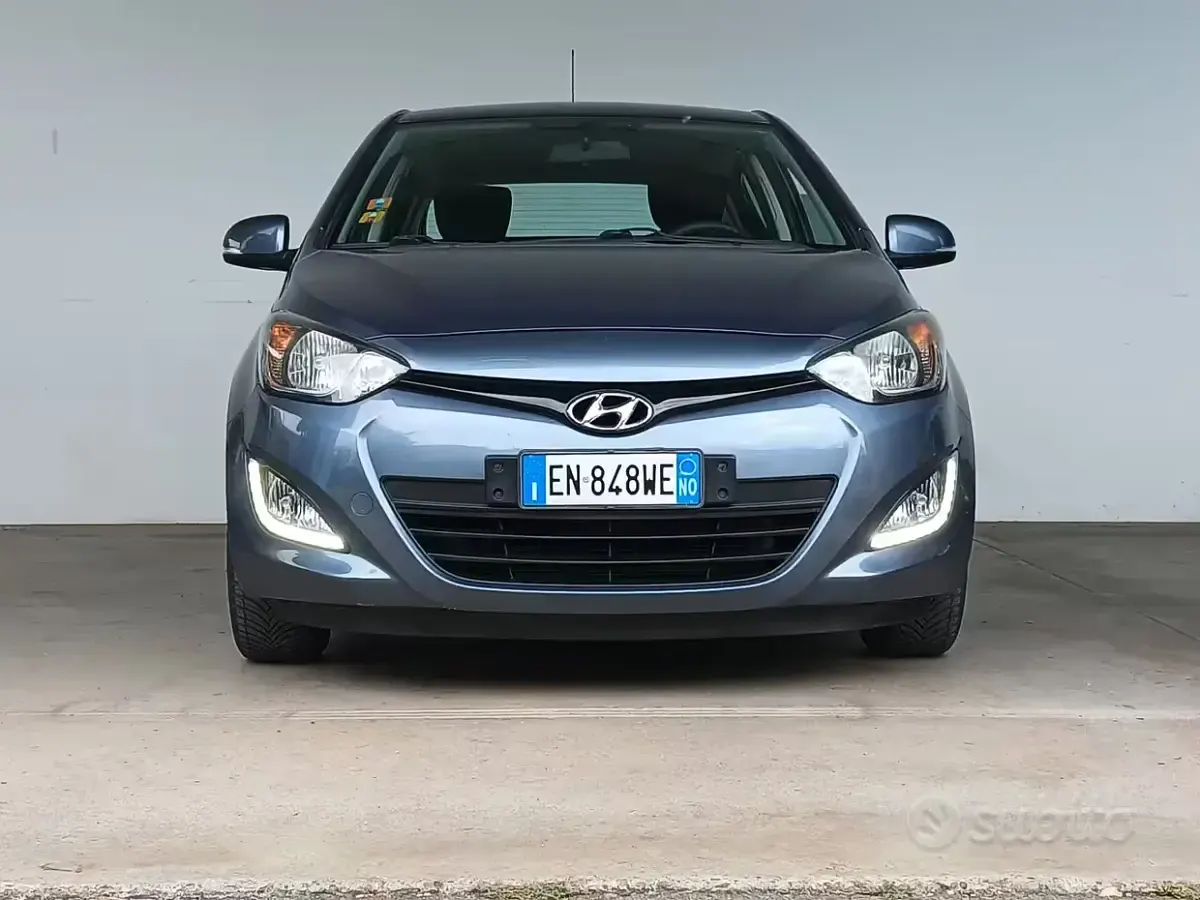 Usata Hyundai i20 Edition 85 CV (62 kW) 2012 Bluazzurro Utilitaria