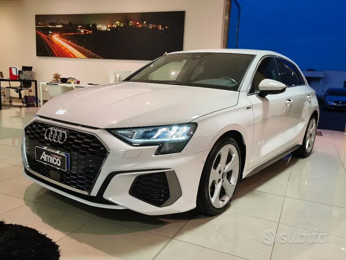 Usata Audi A3 S-Line 116 CV (85 kW) 2021 Bianco Berlina