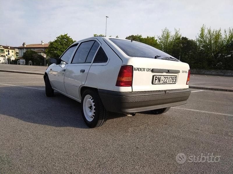 Usata Opel Kadett S 1986 Utilitaria