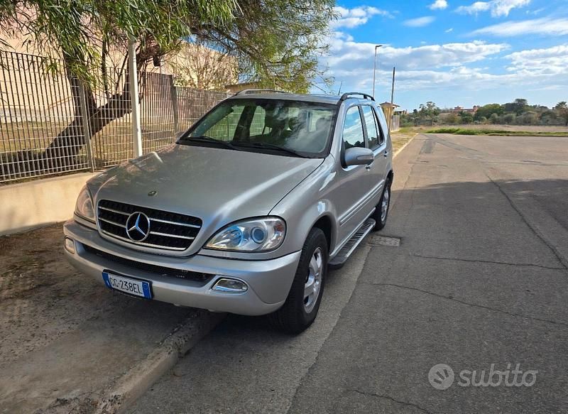 Usata Mercedes ML320 2002 Grigio SUV