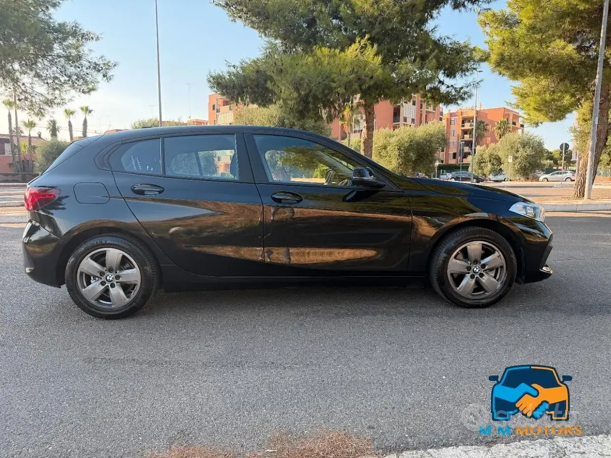 Usata BMW 118 Advantage 150 CV (110 kW) 2021 Nero Berlina