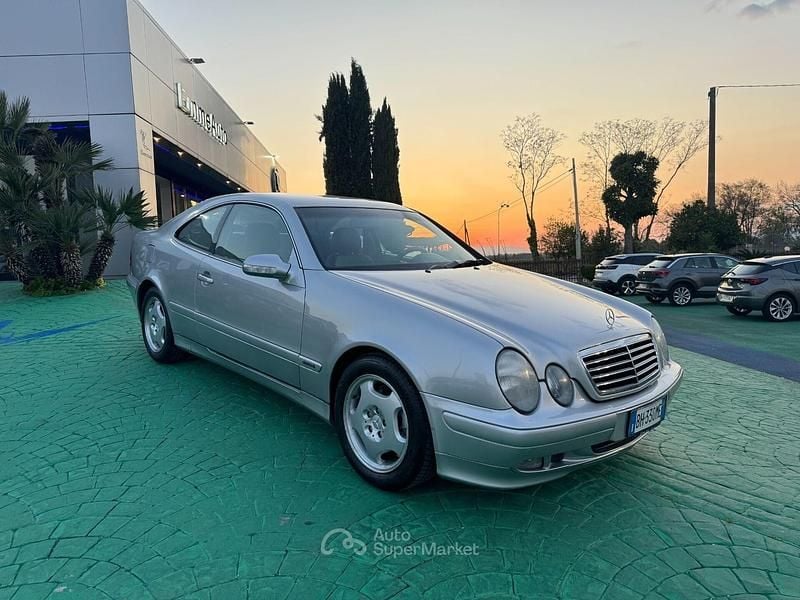 Argento Usata 2000 Mercedes CLK200 Elegance Coupé | 4990 € (Buon prezzo) - Immagine 1/4