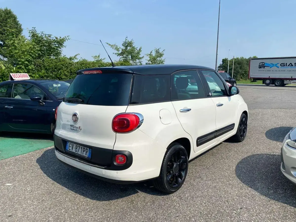 Usata Fiat 500L Living 84 CV (61 kW) 2014 Bianco Monovolume