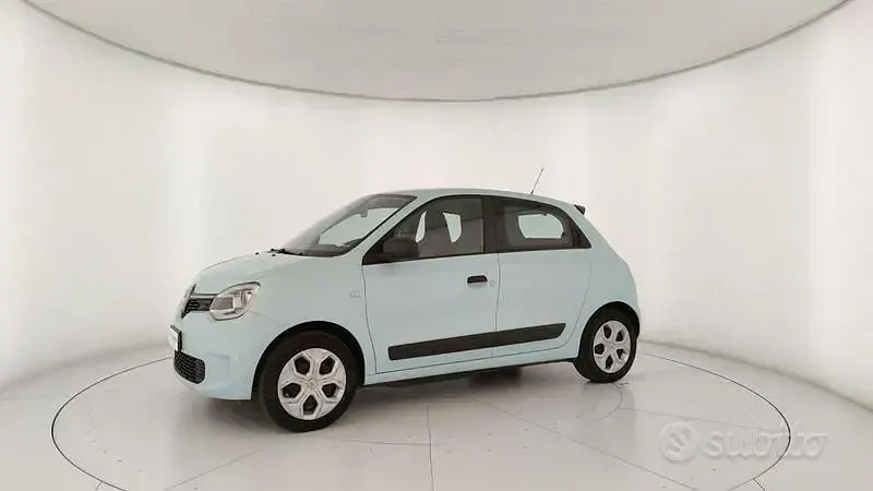 Usata Renault Twingo 60 kW (82 CV) 2023 Blu Utilitaria