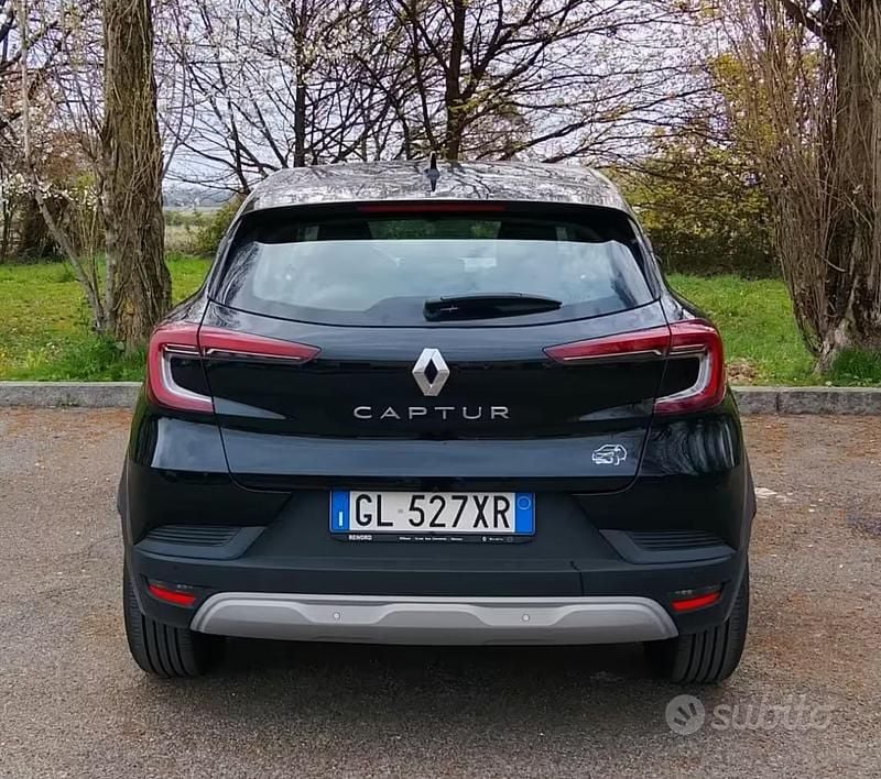 Usata Renault Captur 90 CV (66 kW) 2022 Nero SUV