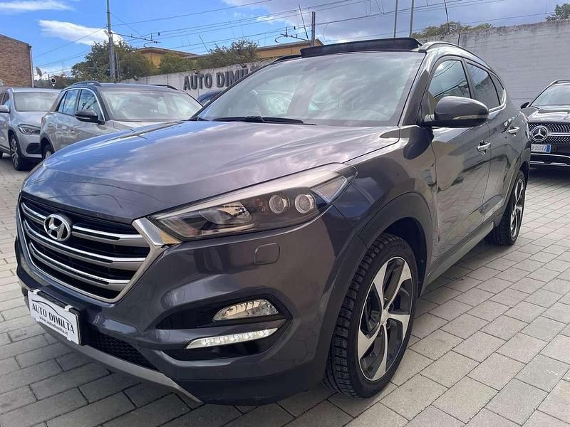 Usata Hyundai Tucson Xpossible 136 CV (100 kW) 2016 Grigio SUV