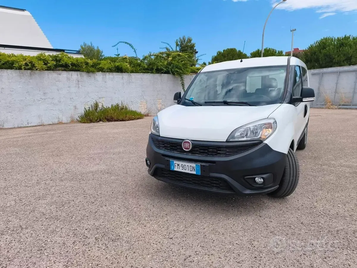 Usata Fiat Doblò 95 CV (69 kW) 2017 Bianco Monovolume