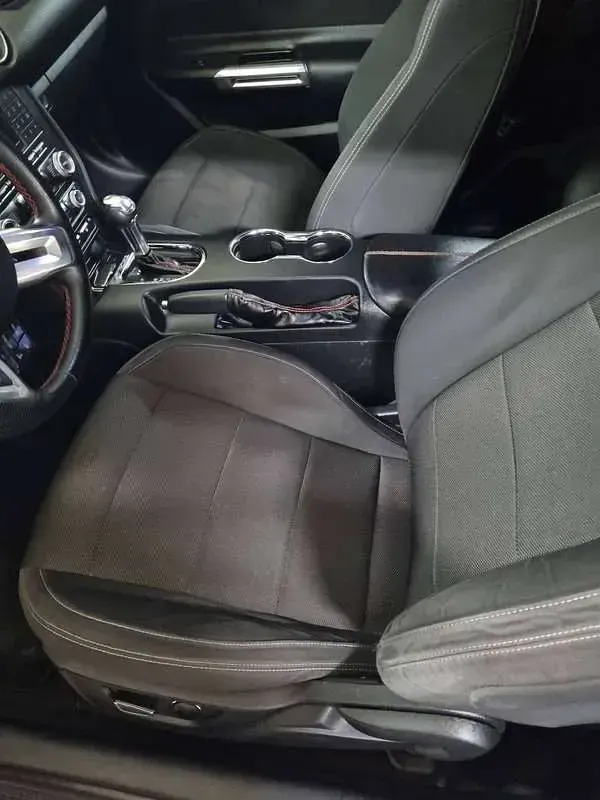 Usata Ford Mustang 305 CV (224 kW) 2015 Argento Cabrio