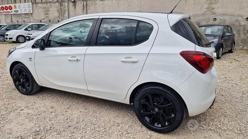 Usata Opel Corsa Cosmo 90 CV (66 kW) 2015 Bianco Utilitaria
