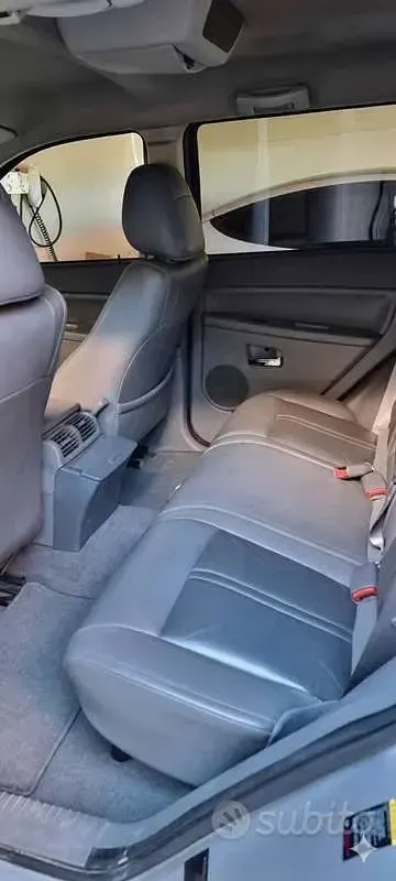Usata Jeep Grand Cherokee Limited 218 CV (160 kW) 2006 Argento SUV